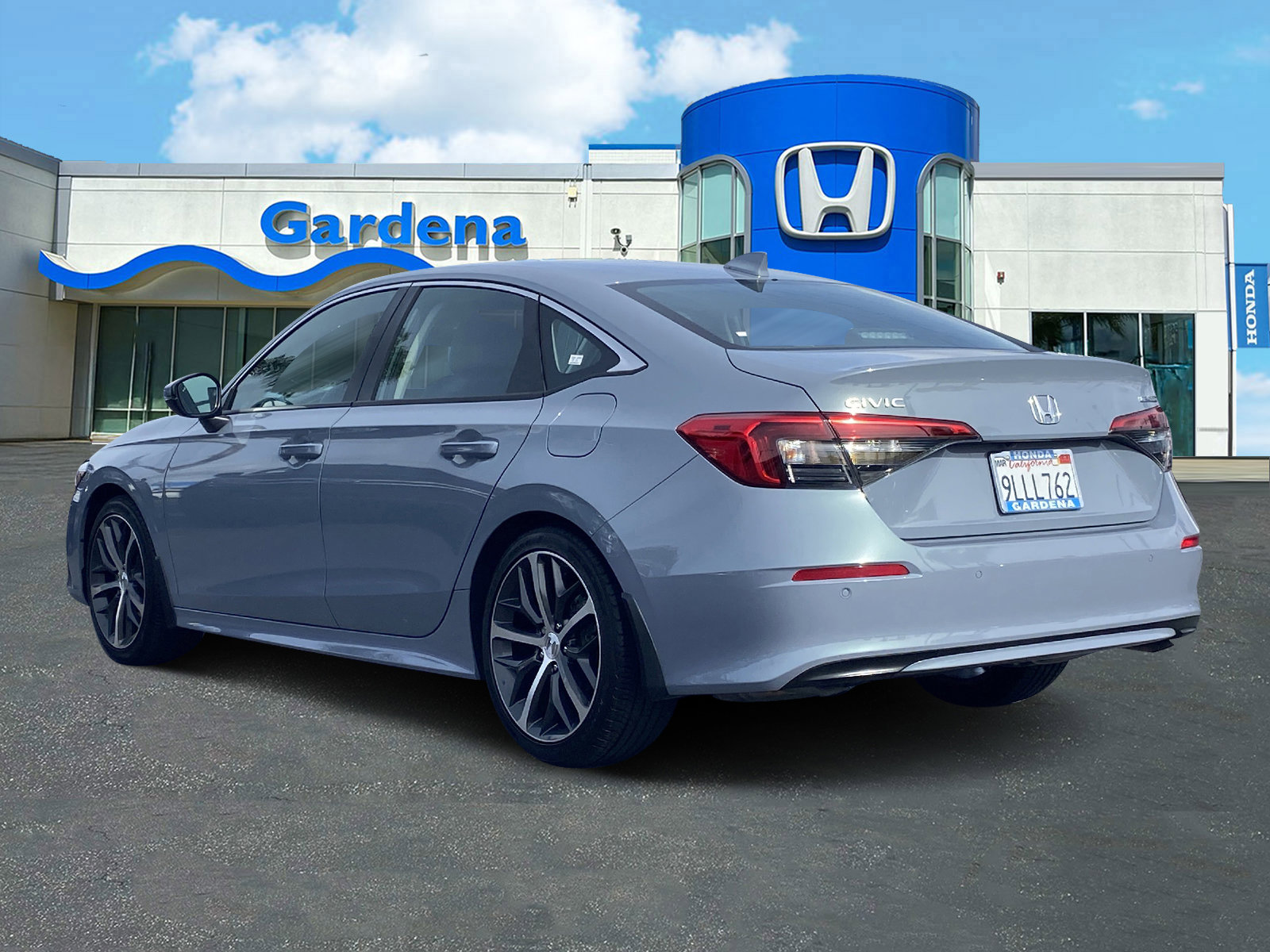 Used 2024 Honda Civic Touring image 4