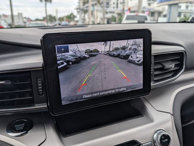 Used 2022 Ford Explorer XLT w/ Equipment Group 202A RWD image 16
