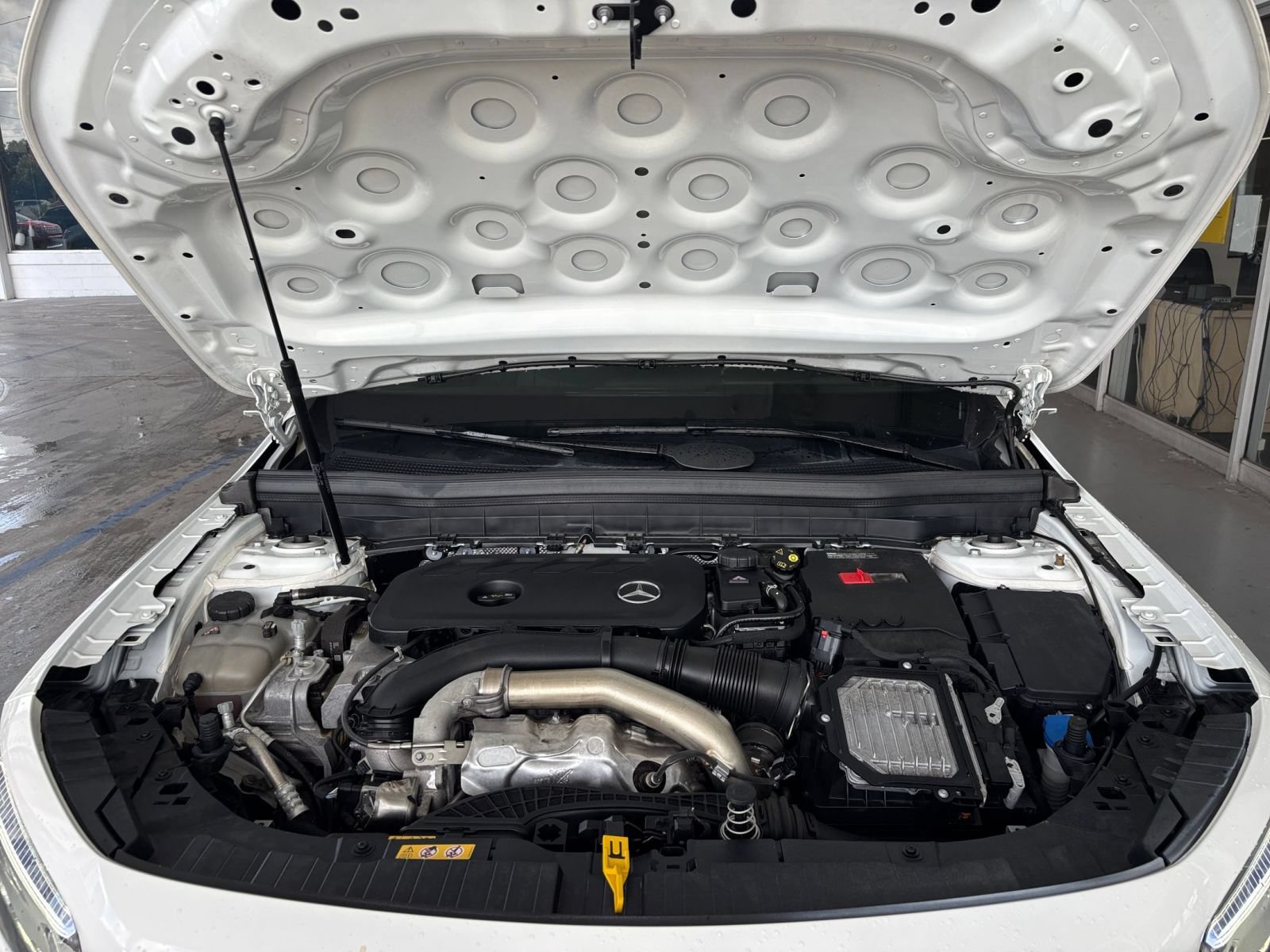 Used 2025 Mercedes-Benz GLB 250 image 35