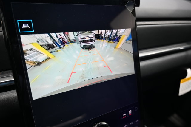New 2027 GMC Terrain Elevation w/ Elevation Premium Package AWD/4WD image 16