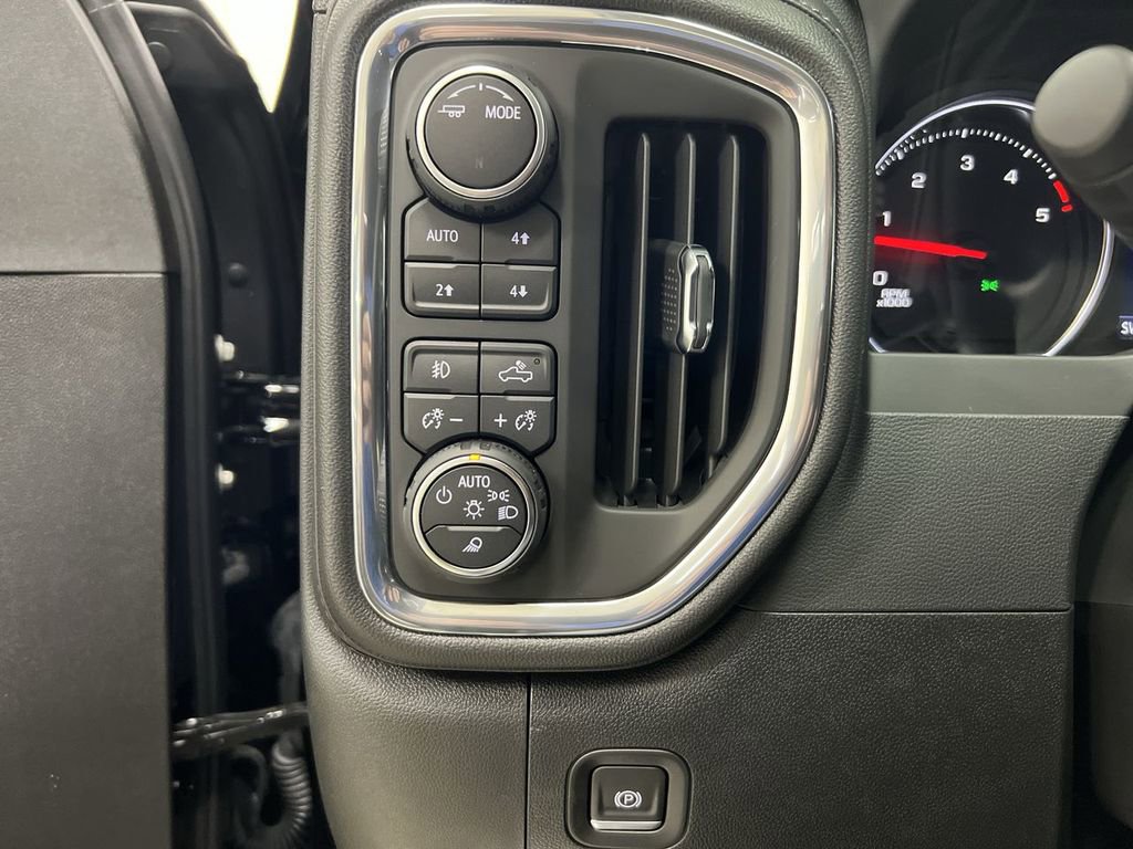 Used 2023 Chevrolet Silverado 2500 LTZ w/ Gooseneck/5TH Wheel Package AWD/4WD image 17