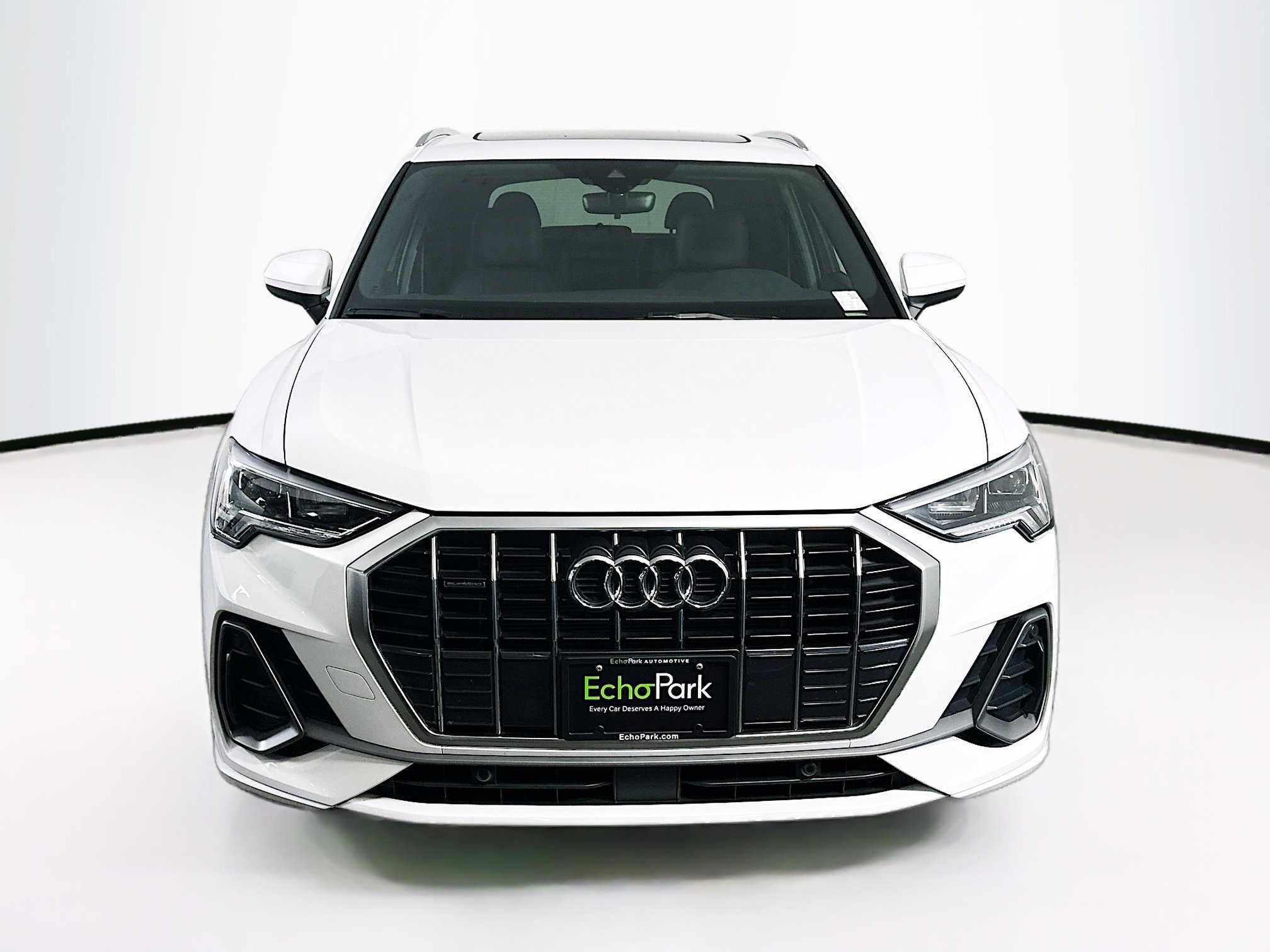 Used 2025 Audi Q3 2.0T Premium image 2