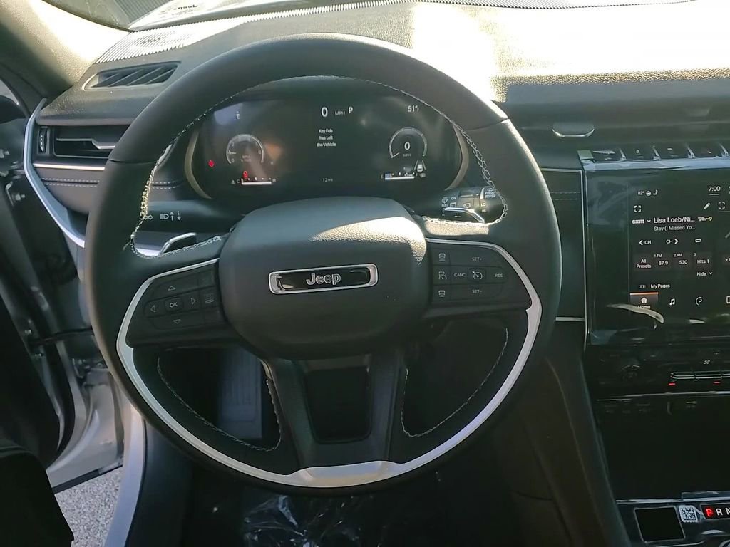 New 2025 Jeep Grand Cherokee L Altitude image 14