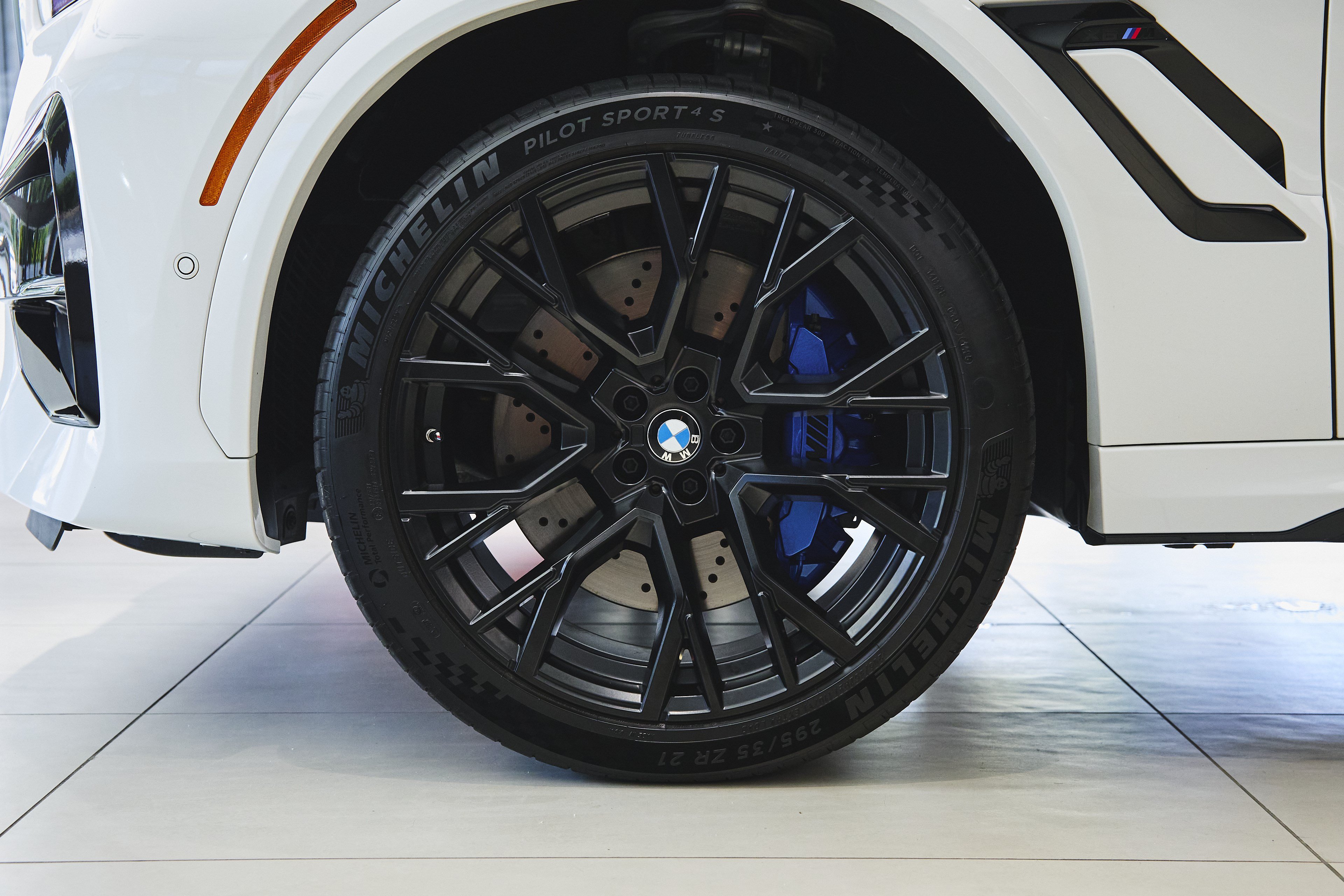 Used 2026 BMW X6 M Competition w/ Executive Package AWD/4WD image 30