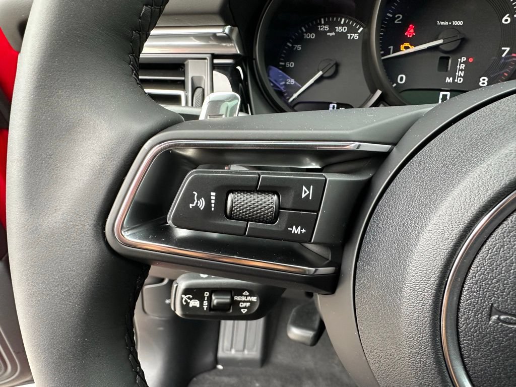 Certified 2026 Porsche Macan Turbo AWD/4WD image 18