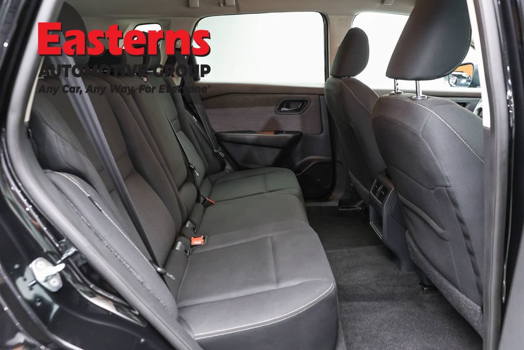 Used 2023 Nissan Rogue S AWD/4WD image 23