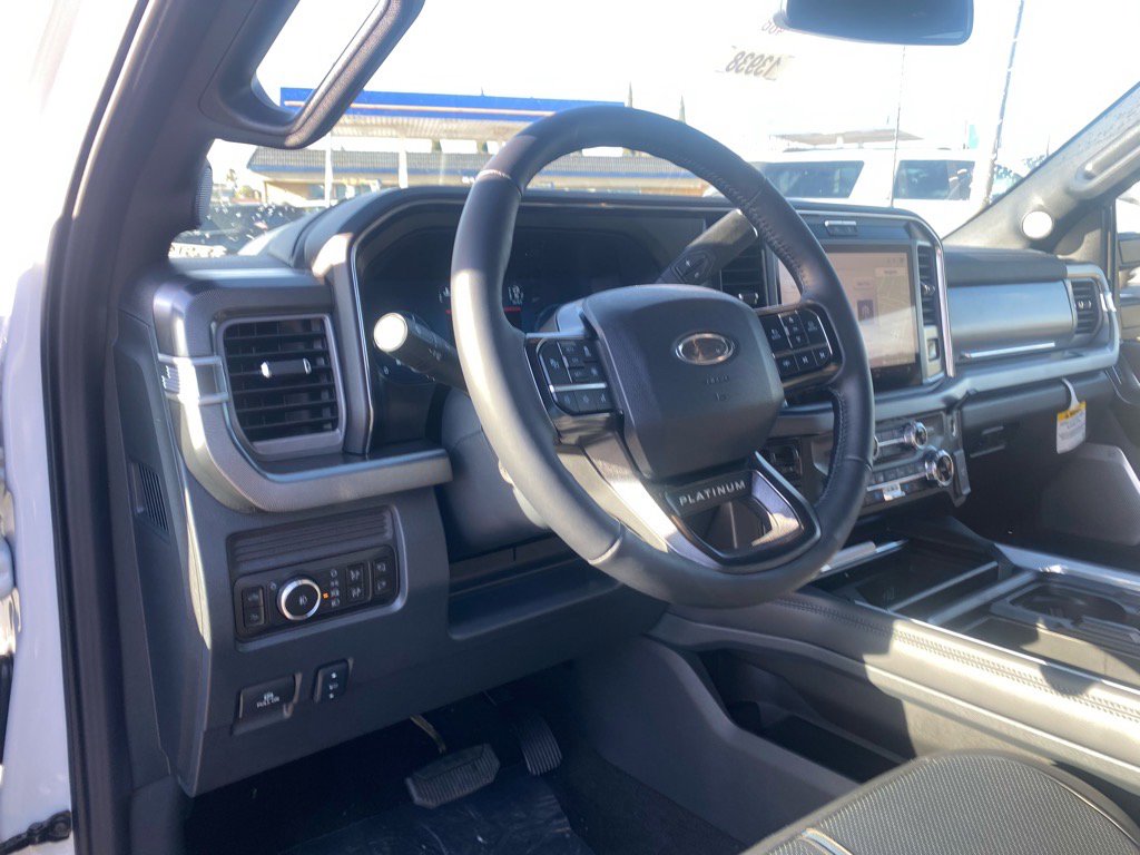 New 2025 Ford F250 Platinum image 24