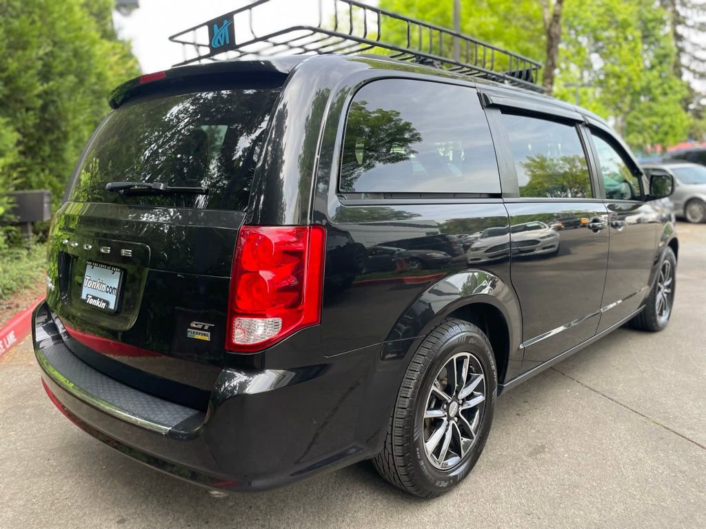 Used 2019 Dodge Grand Caravan GT FWD image 4