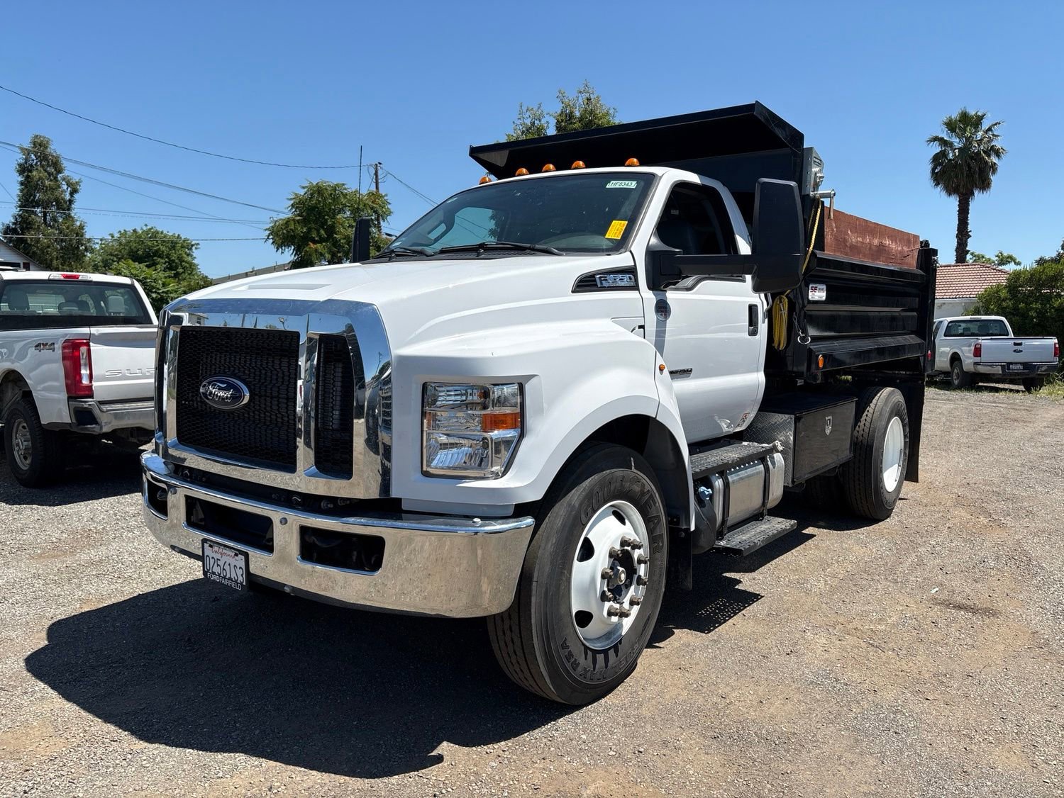 Used 2023 Ford F650 2WD Regular Cab Super Duty image 2
