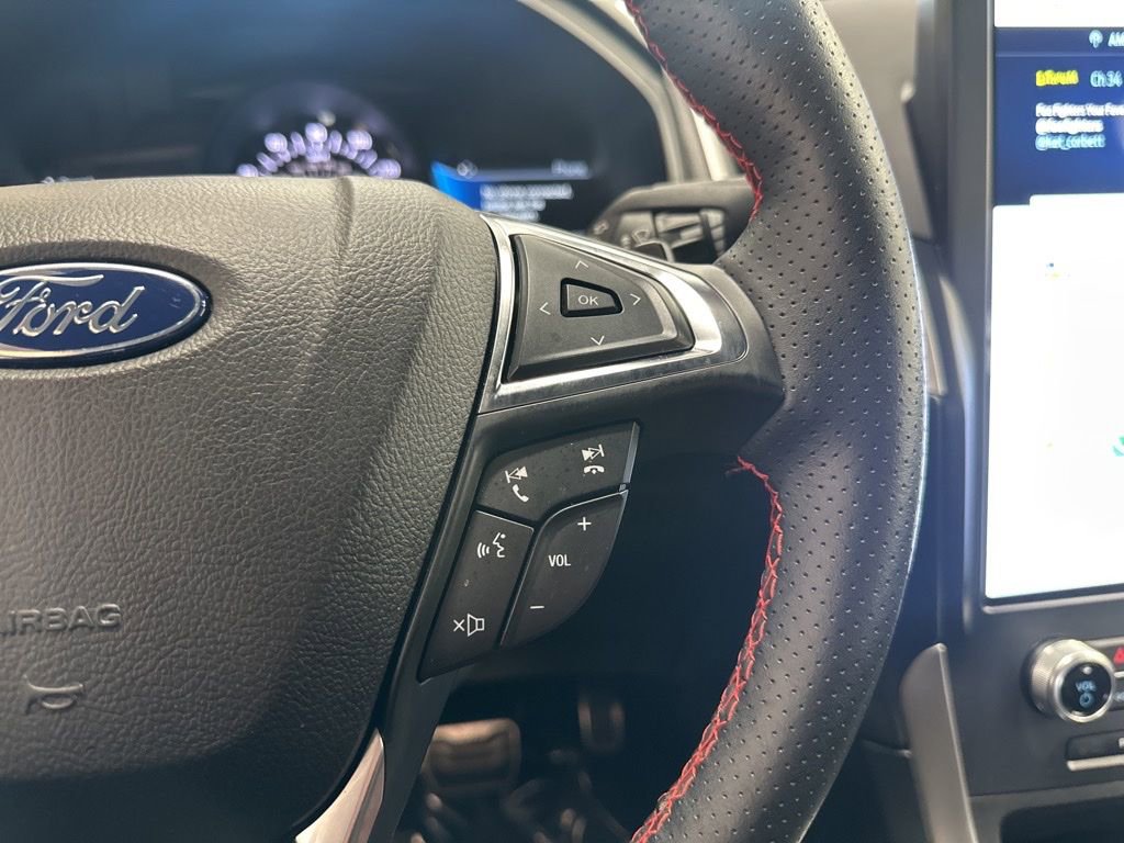 Used 2023 Ford Edge ST-Line w/ Class II Trailer Tow Package AWD/4WD image 45