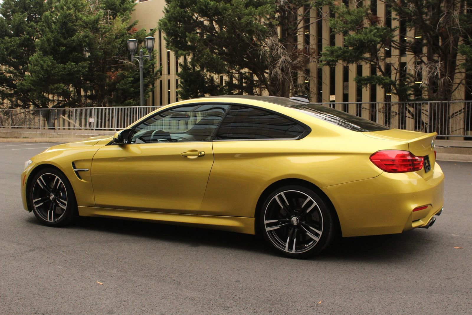 Used 2015 BMW M4 Coupe RWD image 12