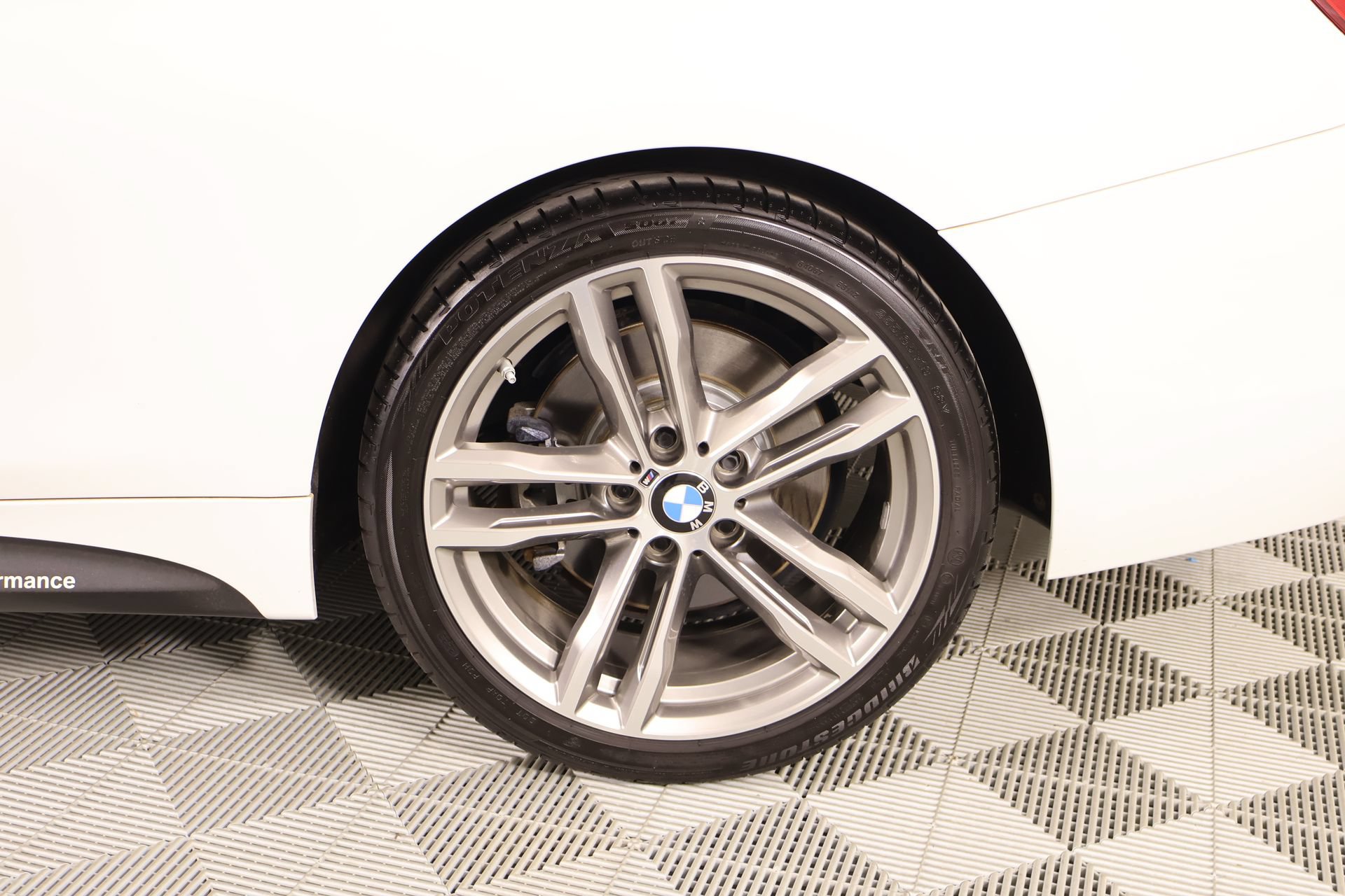 Used 2019 BMW 440i Coupe w/ M Sport Package RWD image 19