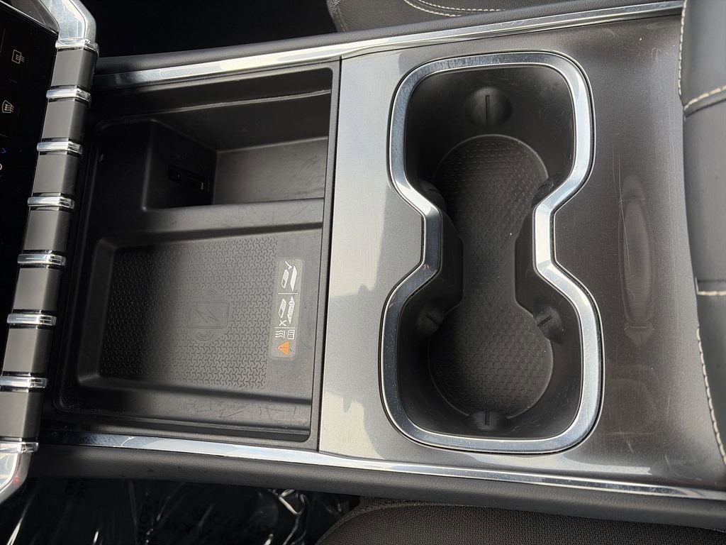 Used 2025 GMC Acadia Elevation image 20