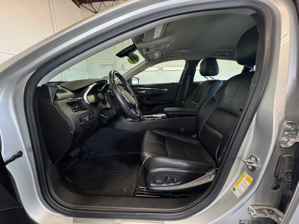Used 2018 Chevrolet Impala Premier FWD image 12