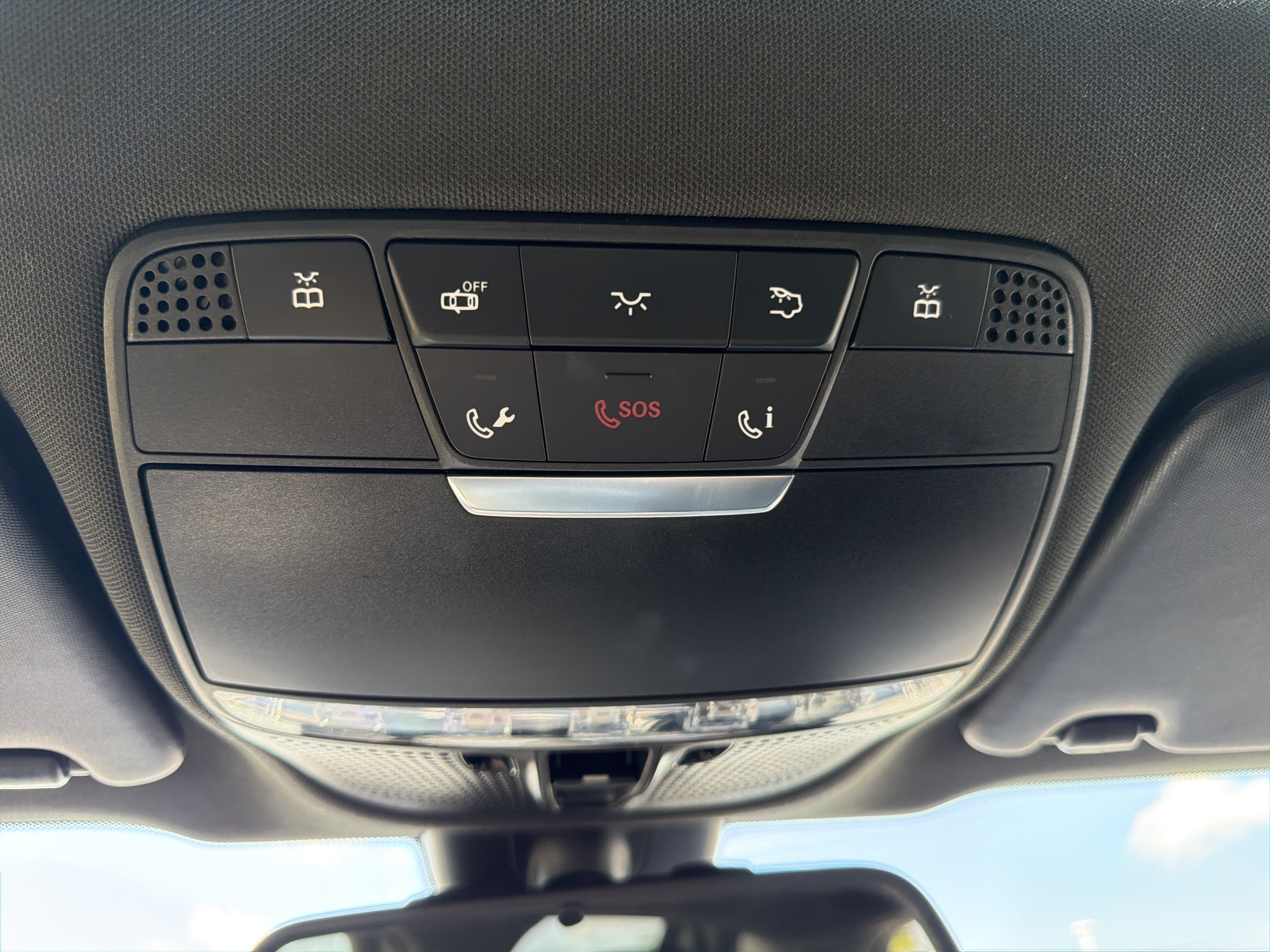 Used 2018 Mercedes-Benz GLC 300 4MATIC image 29