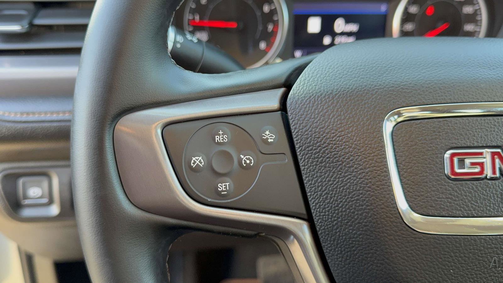 Used 2023 GMC Acadia AT4 image 17