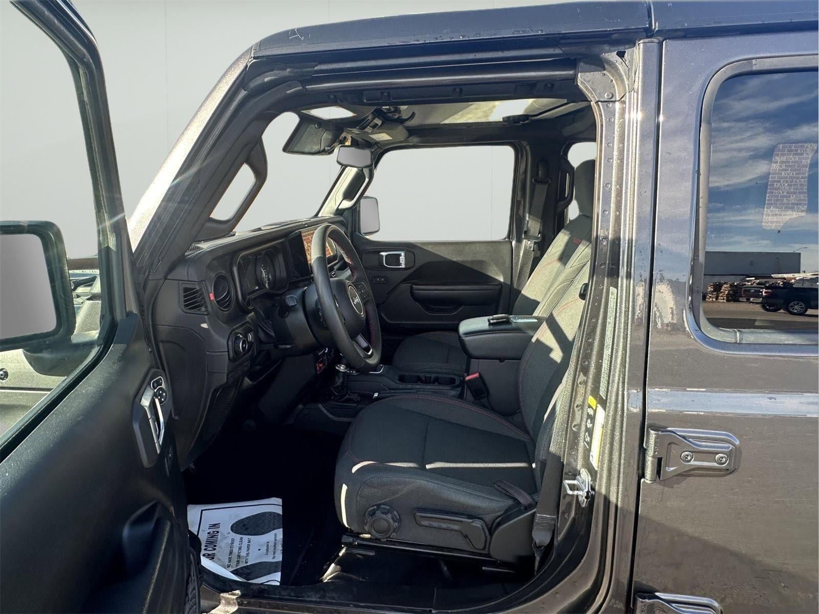 Used 2024 Jeep Wrangler Unlimited Rubicon image 9