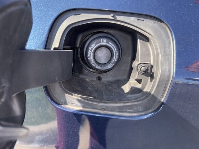 Used 2017 Lincoln MKZ Premiere FWD image 12