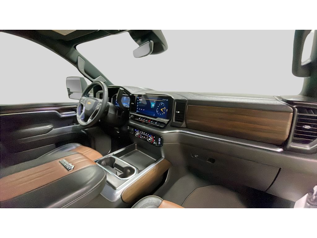 Used 2025 Chevrolet Silverado 2500 High Country w/ High Country Premium Package image 18