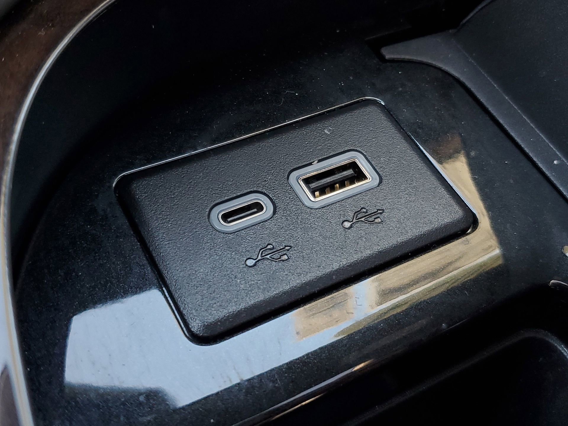 Used 2024 Cadillac Escalade Premium Luxury Platinum image 30