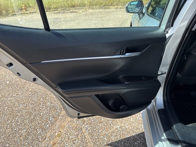 Used 2023 Toyota Camry SE image 12