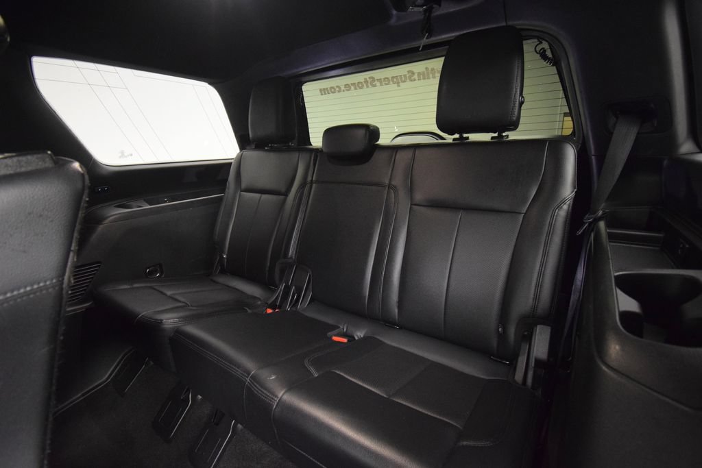 Used 2019 Ford Expedition XLT w/ Equipment Group 202A RWD image 29