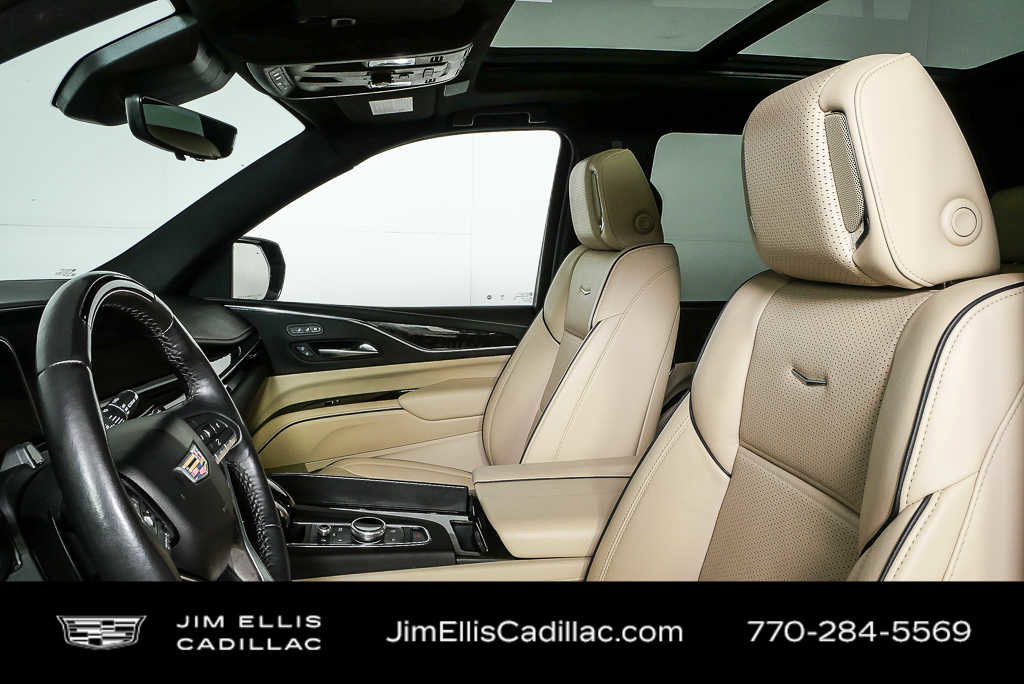 Used 2024 Cadillac Escalade Premium Luxury image 5