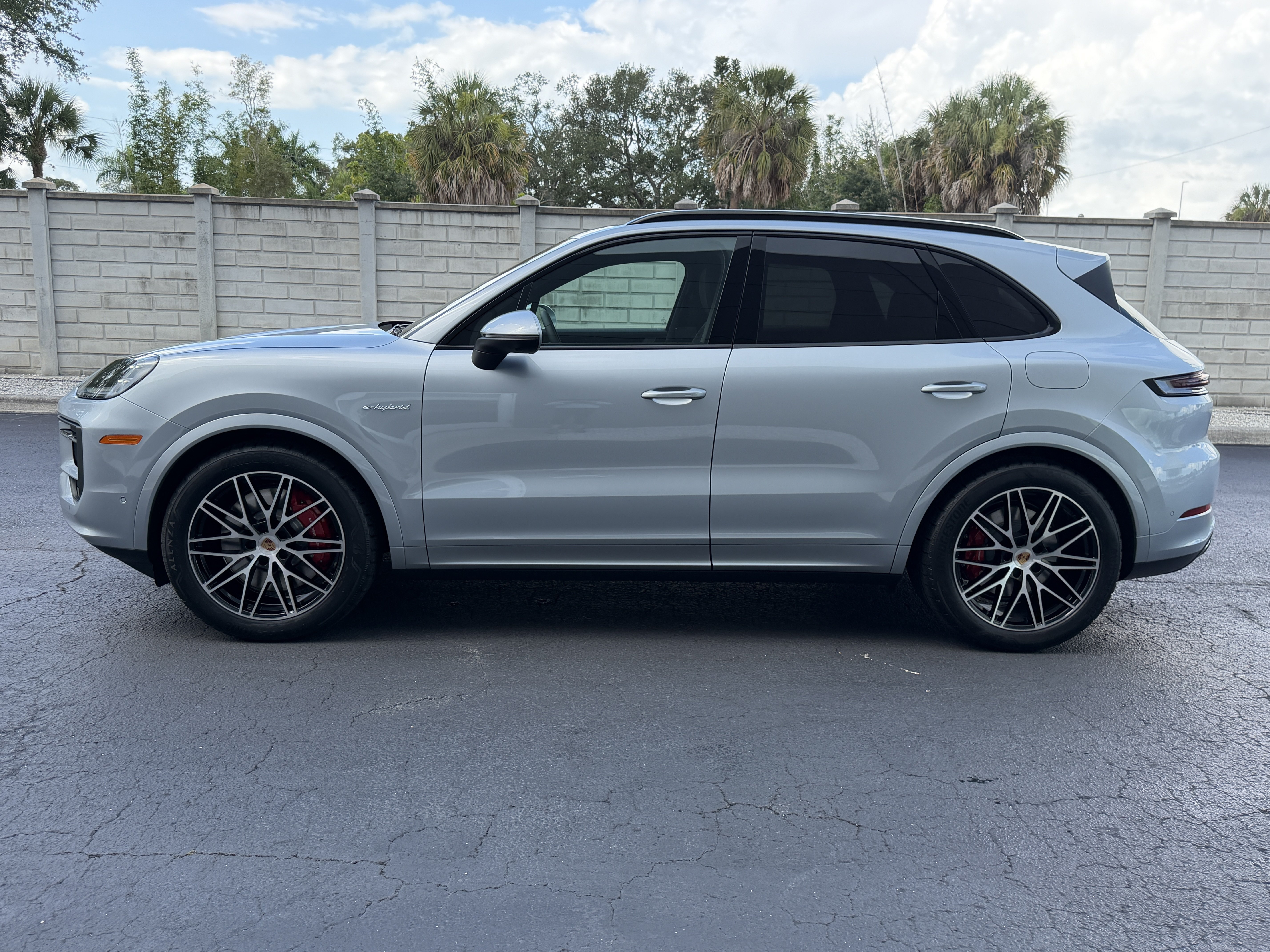 New 2026 Porsche Cayenne S AWD/4WD image 2