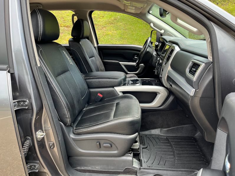 Used 2018 Nissan Titan PRO-4X w/ Pro-4x Convenience Package AWD/4WD image 36