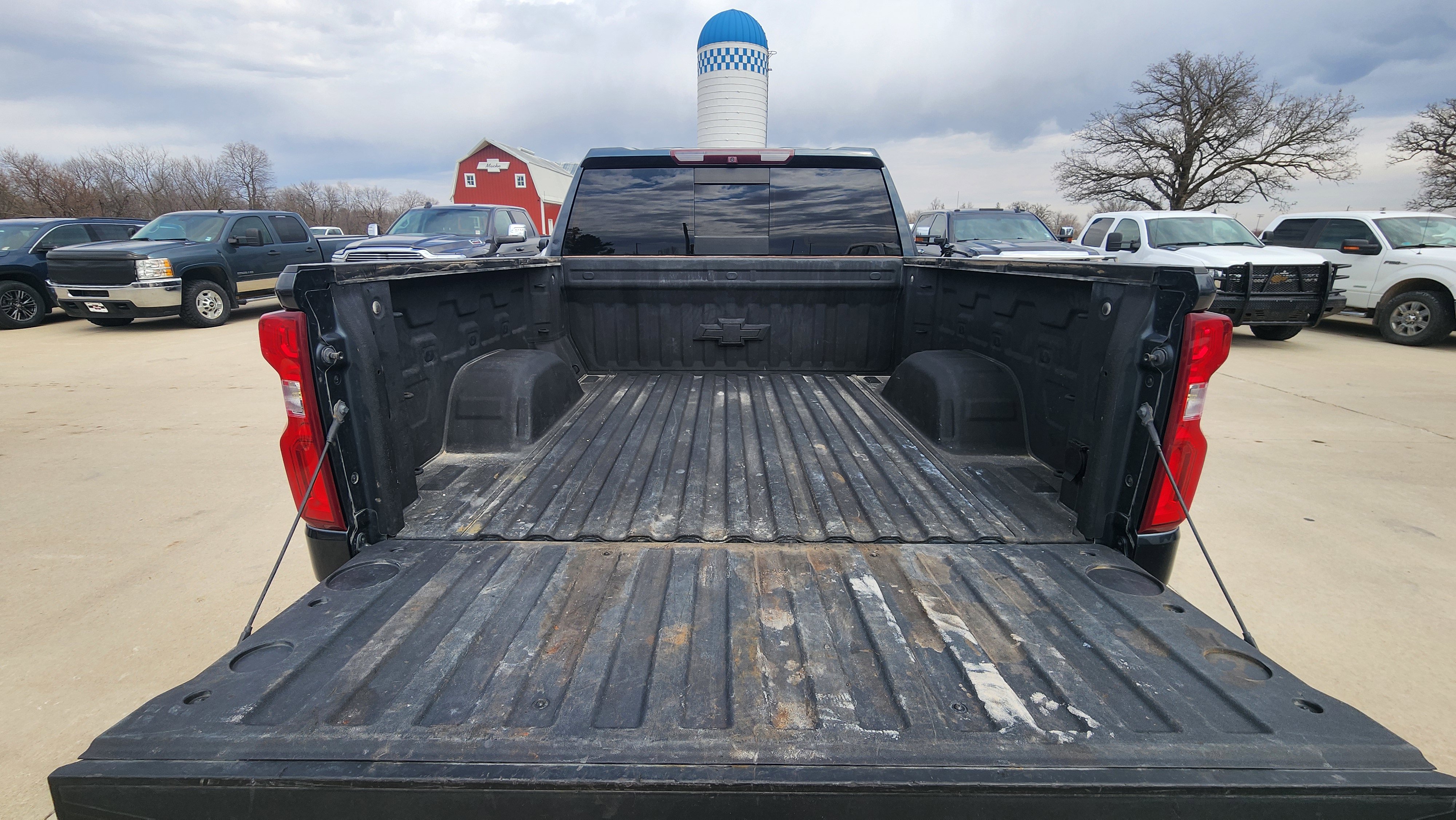 Used 2019 Chevrolet Silverado 1500 LTZ w/ LTZ Premium Package image 8
