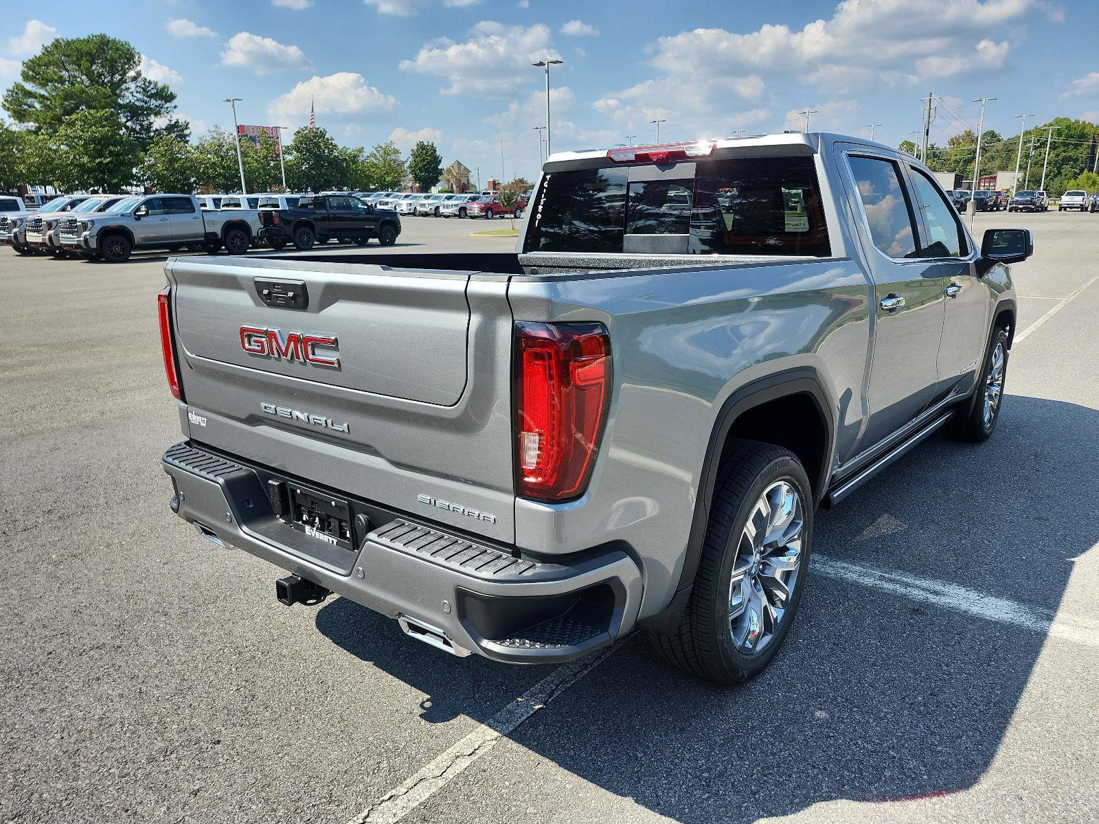 New 2026 GMC Sierra 1500 Denali w/ Denali Reserve Package image 3