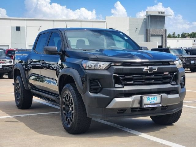 Used 2024 Chevrolet Colorado Trail Boss AWD/4WD image 3