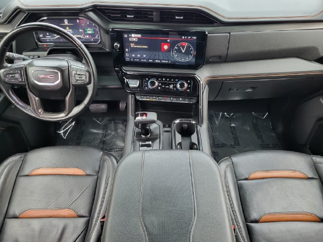 Used 2024 GMC Sierra 1500 AT4 w/ Technology Package AWD/4WD image 12