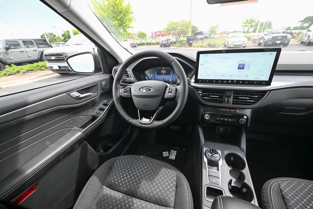 New 2025 Ford Escape Active w/ Active Premium Tech Pack image 27