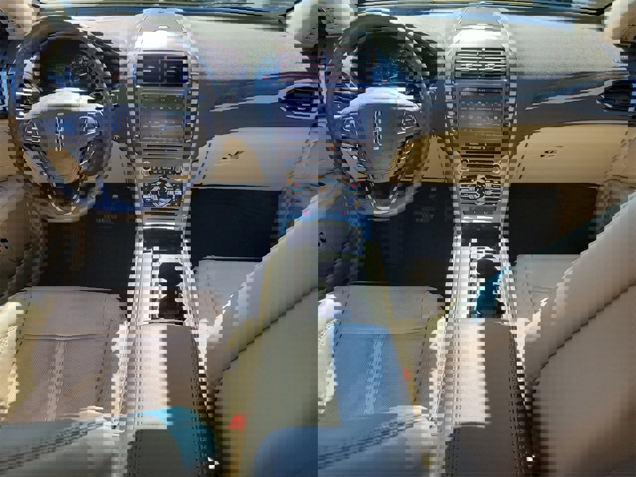 Used 2020 Lincoln MKZ Reserve image 12