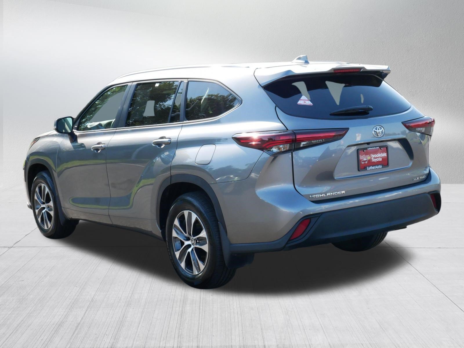 Certified 2026 Toyota Highlander XLE AWD/4WD image 5