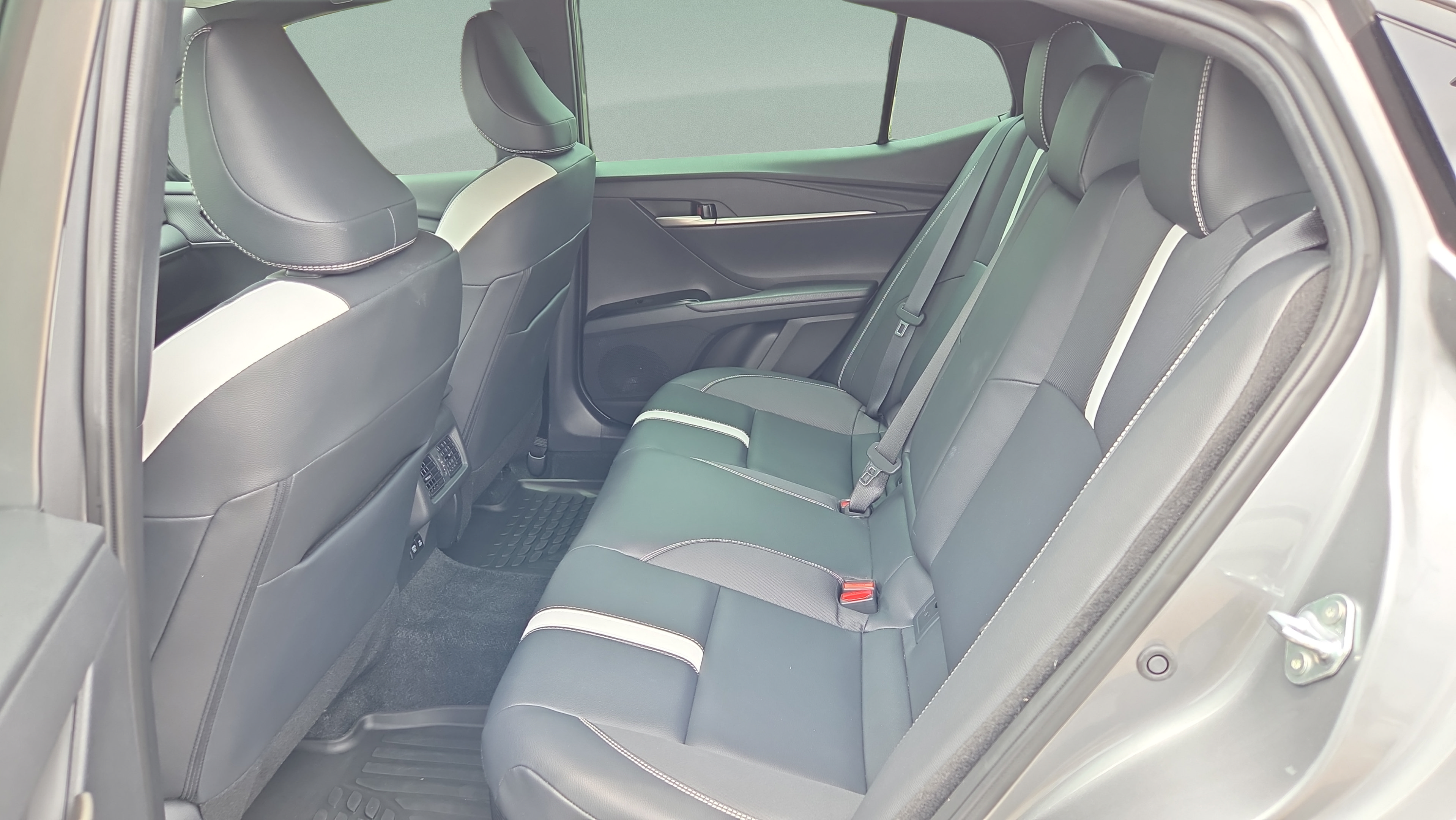 Certified 2025 Toyota Camry SE w/ Convenience Package FWD image 10