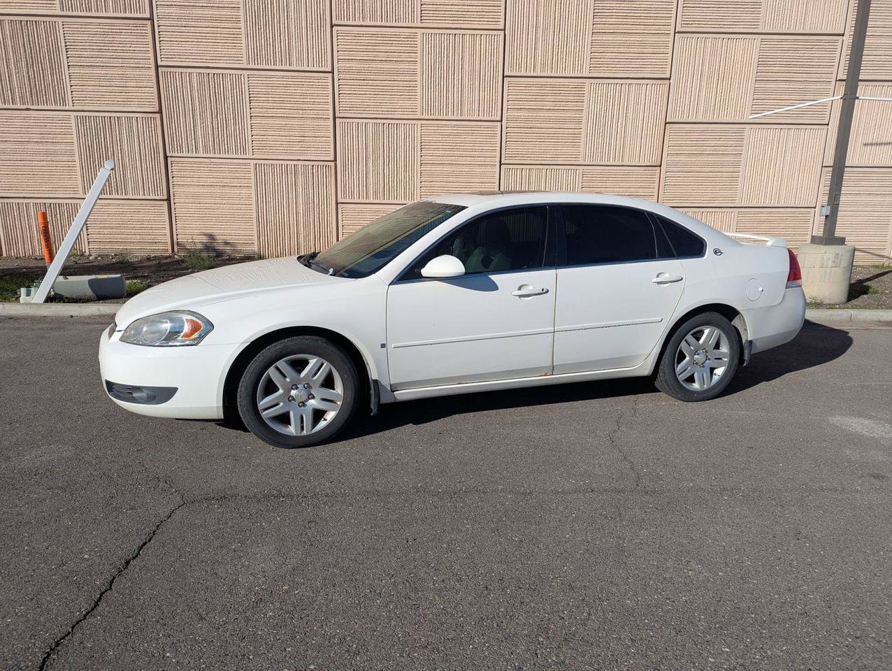 Used 2006 Chevrolet Impala LTZ FWD image 1