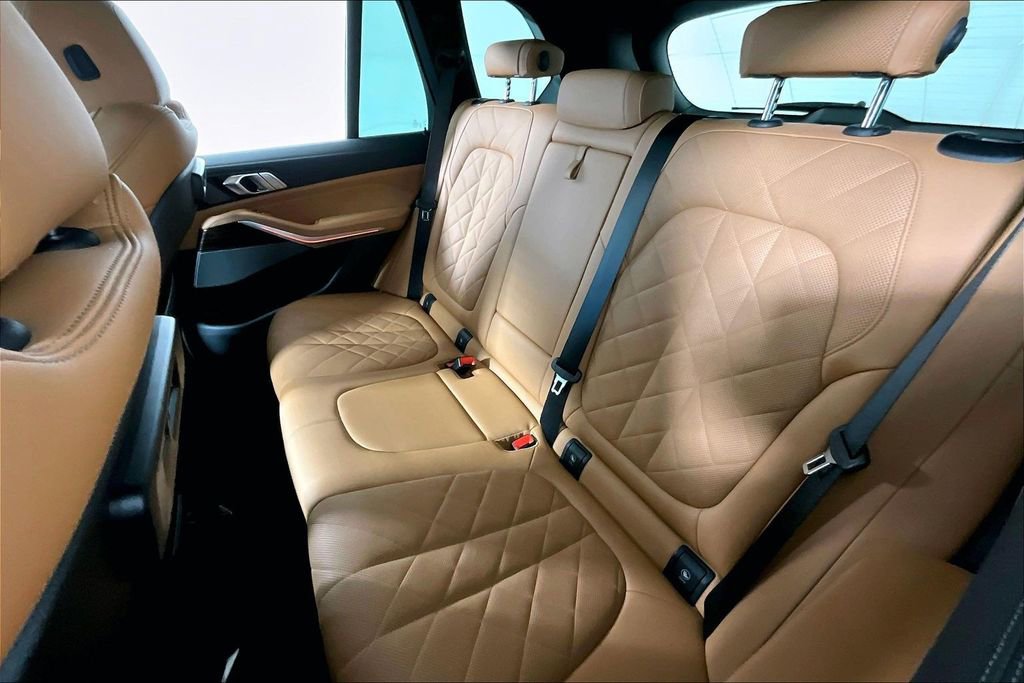 Used 2023 BMW X5 xDrive40i w/ Premium Package image 26