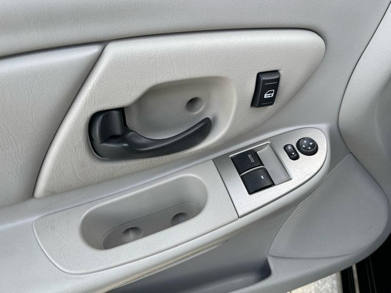 Used 2007 Chevrolet Monte Carlo LT FWD image 25