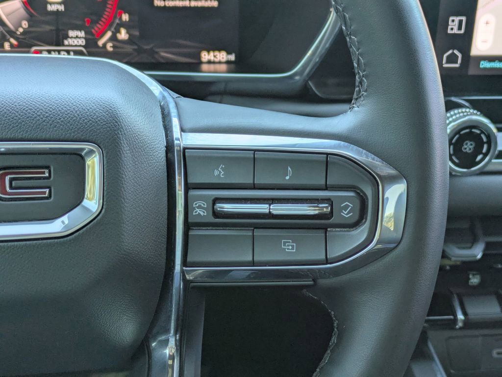 Certified 2025 GMC Canyon Elevation w/ Technology Package image 26