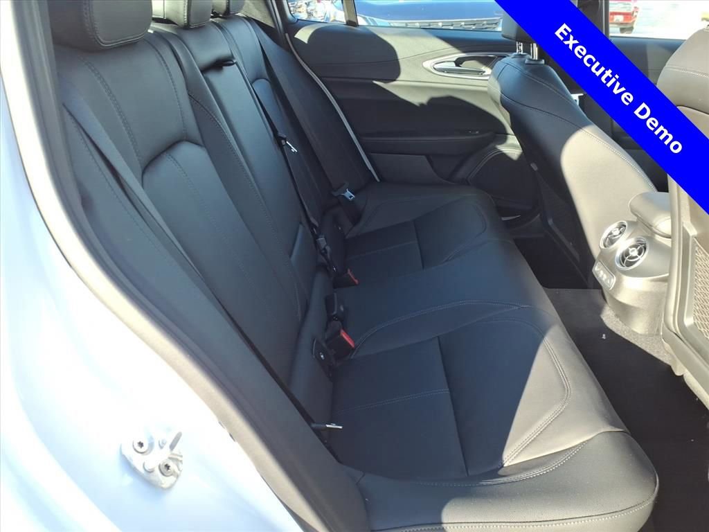 New 2025 Alfa Romeo Giulia w/ Driving Assist Package RWD image 10