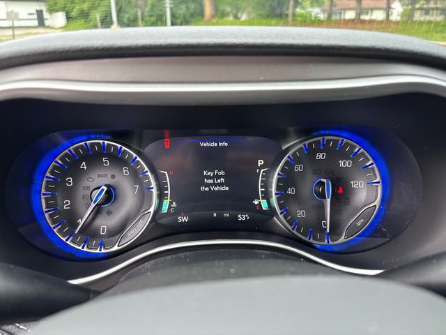 New 2027 Chrysler Pacifica Select FWD image 19
