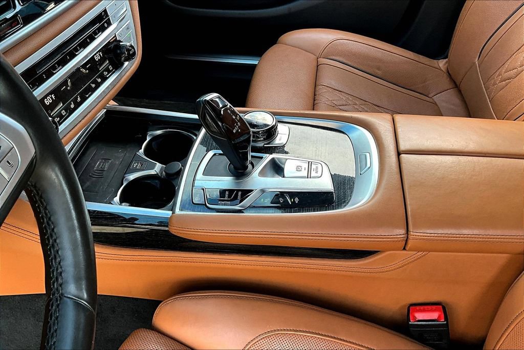 Used 2020 BMW 740i w/ M Sport Package RWD image 18