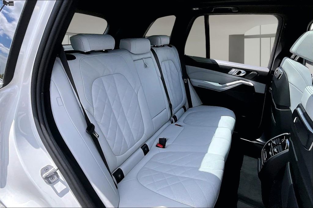 Used 2026 BMW X5 xDrive40i AWD/4WD image 29