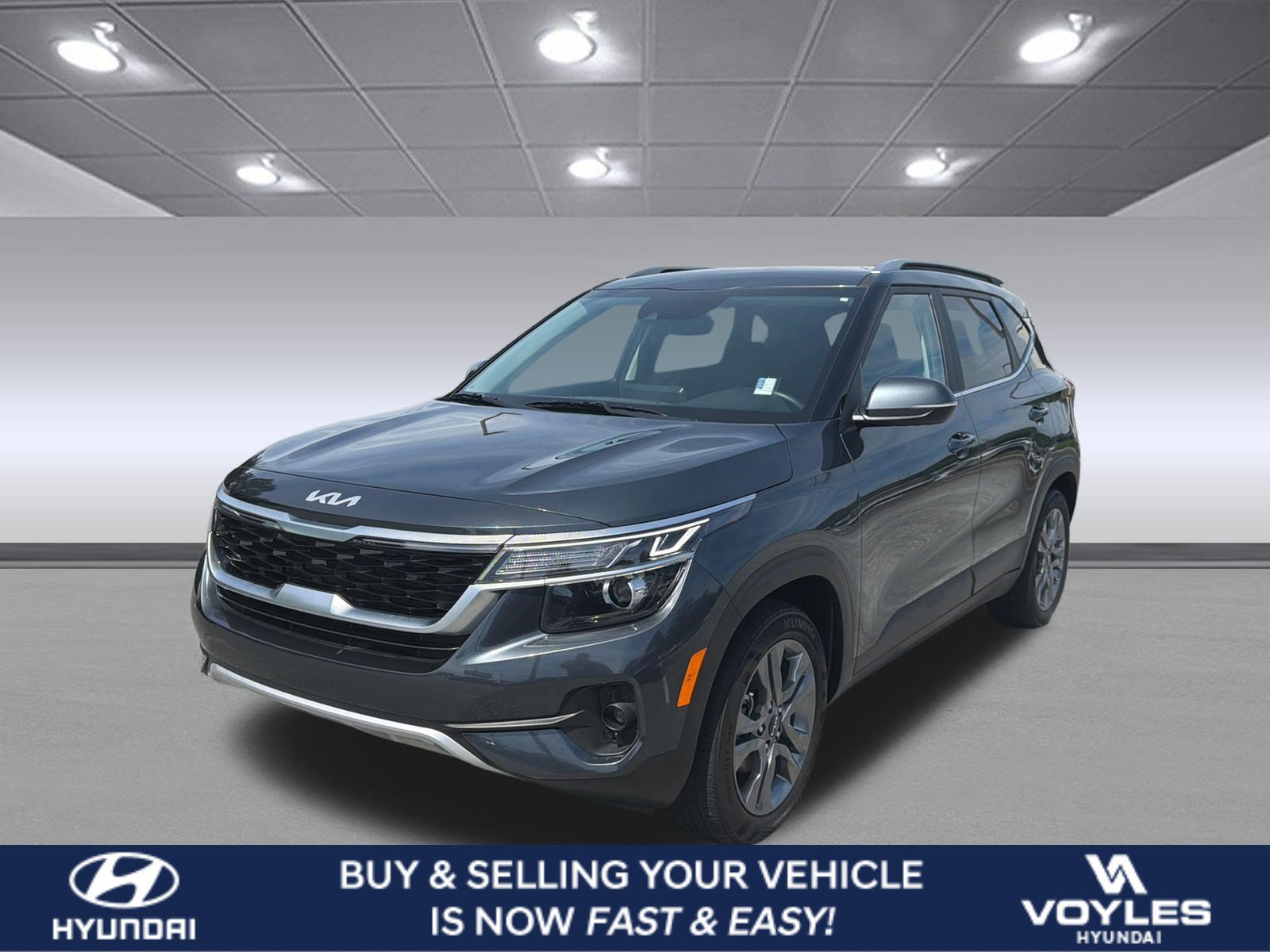Used 2023 Kia Seltos S w/ Navigation Package FWD image 1