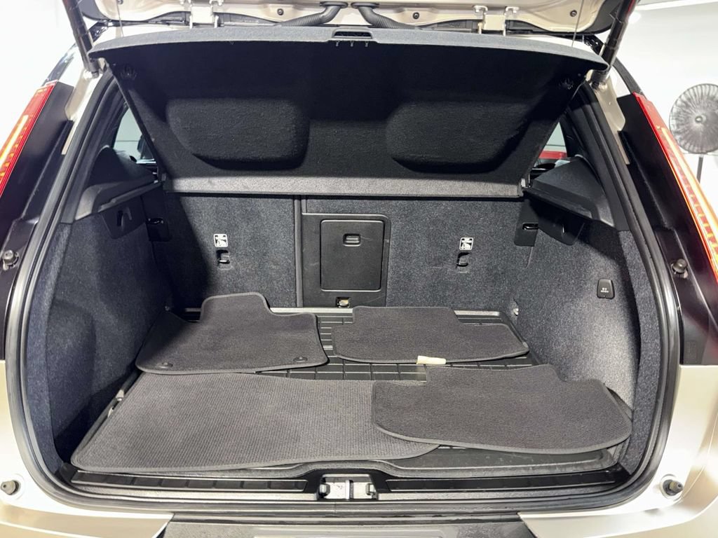 Used 2023 Volvo XC40 Recharge Ultimate w/ Protection Package Premier AWD/4WD image 17
