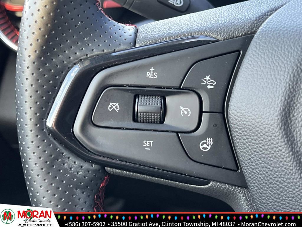 Certified 2024 Chevrolet Trax RS image 24