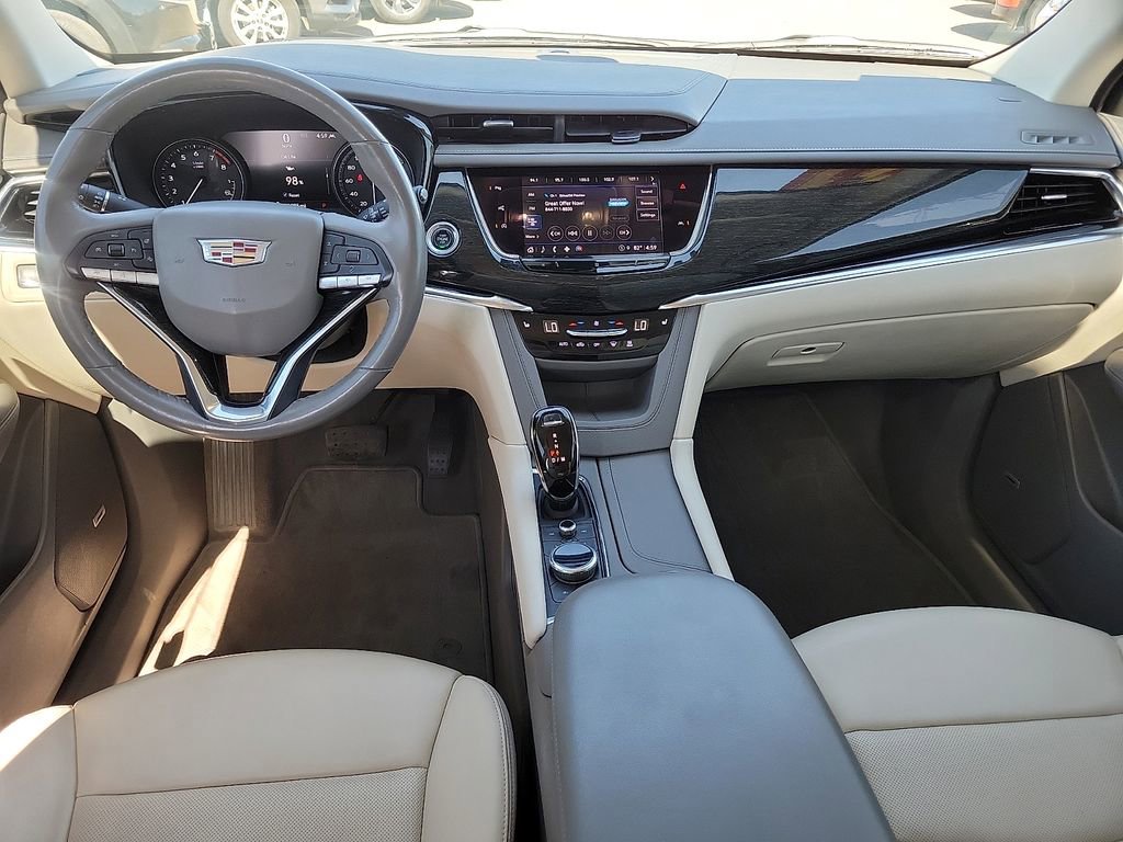 Used 2021 Cadillac XT6 Premium Luxury image 17