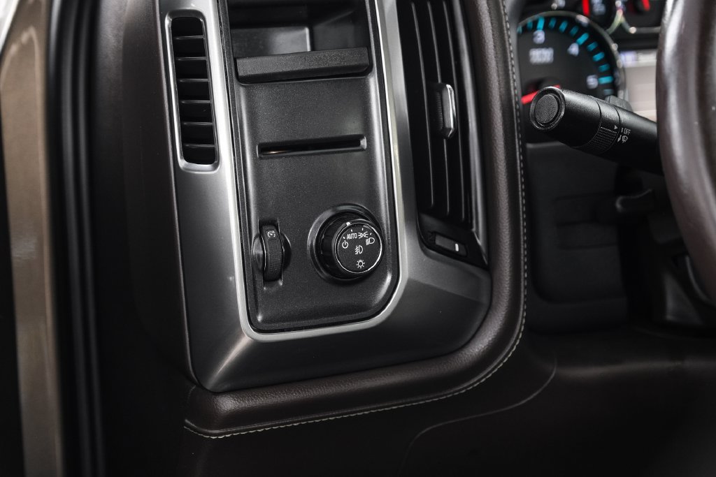 Used 2015 Chevrolet Silverado 1500 LTZ w/ LTZ Plus Package RWD image 26